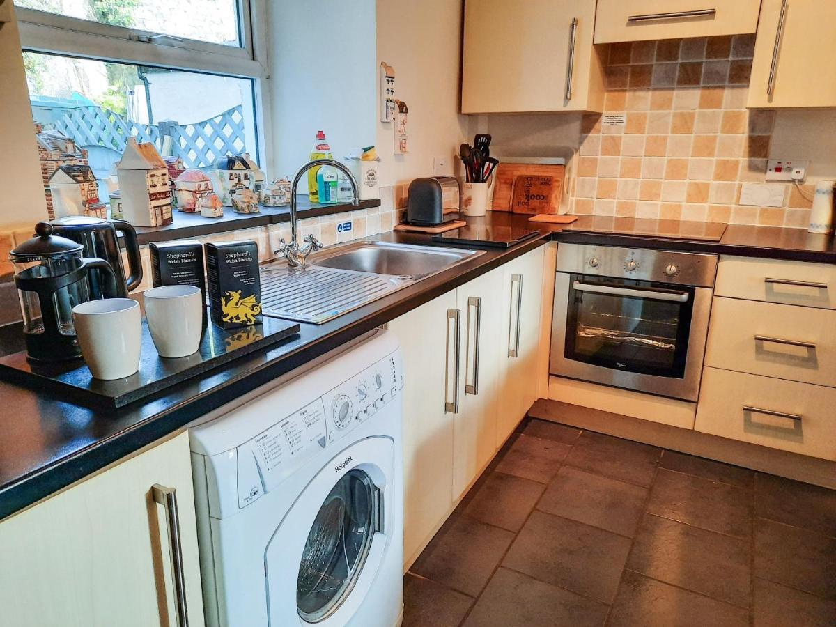 Bwthyn Ger Afon Riverplace Cottage Blaenau Ffestiniog Ngoại thất bức ảnh